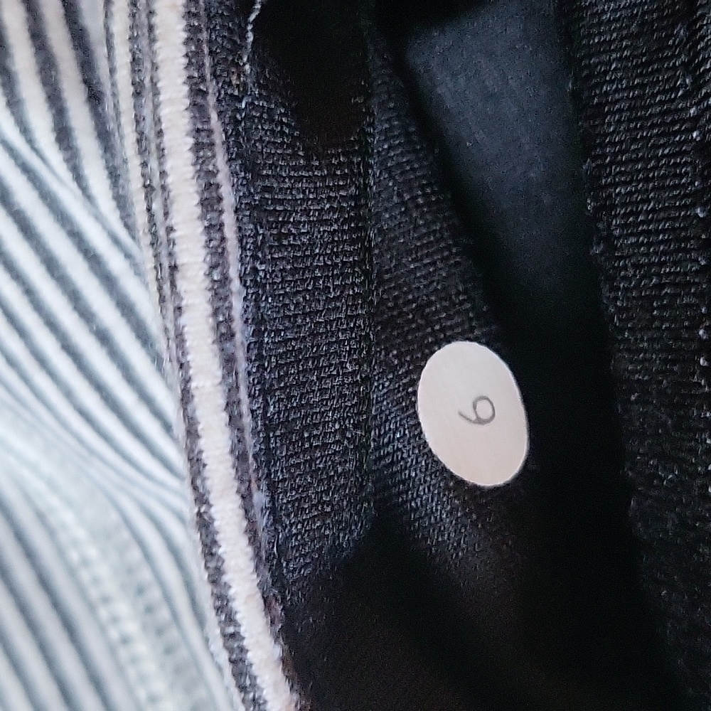 Lululemon - Picture 4 of 4